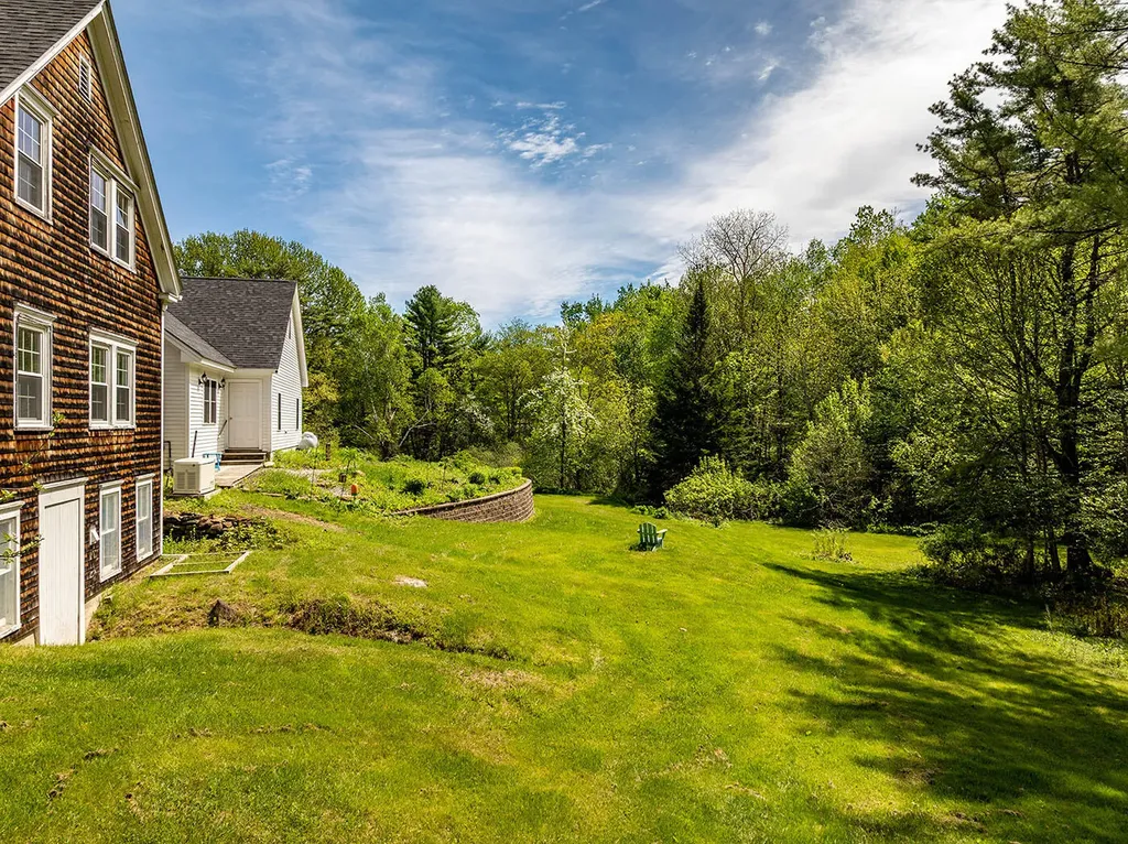 304 Beach Road Lincolnville ME 04849