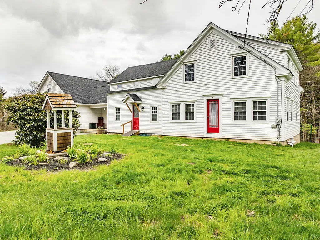 304 Beach Road Lincolnville ME 04849