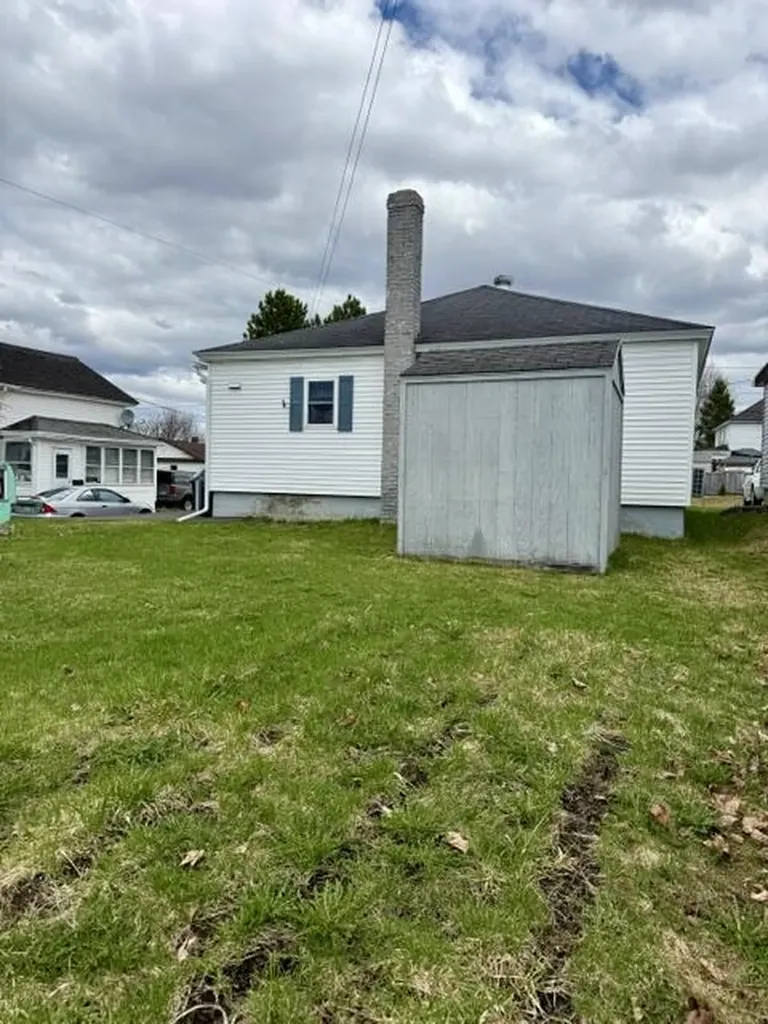 165 12th Avenue Madawaska ME 04756