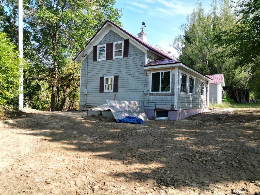 106 Old Military Road Winn ME 04495