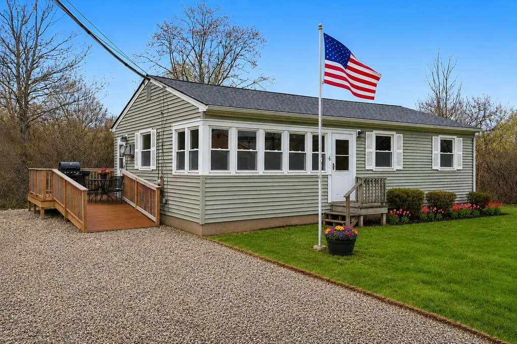6 Haskell Way York ME 03909