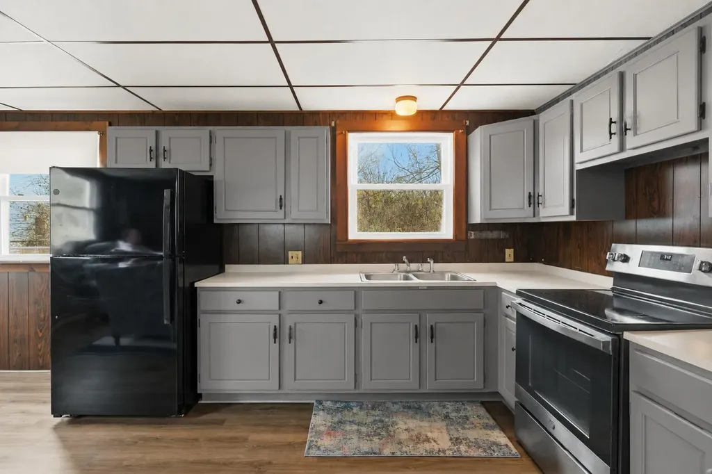 6 Haskell Way York ME 03909