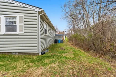 6 Haskell Way York ME 03909