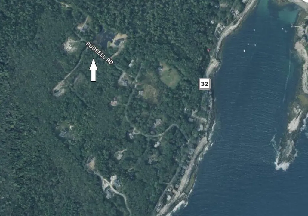 92L Russell Road Bristol ME 04541