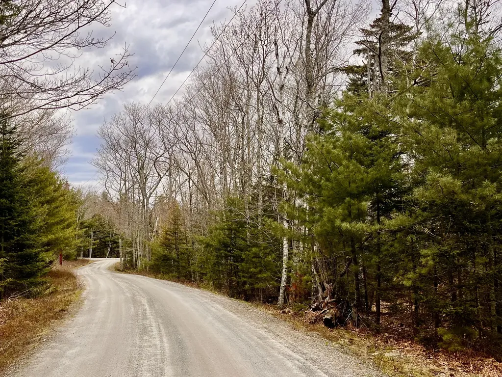 92L Russell Road Bristol ME 04541