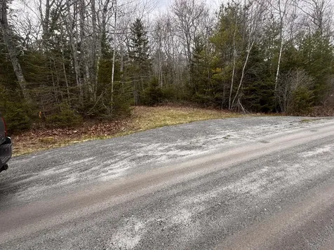 92L Russell Road Bristol ME 04541