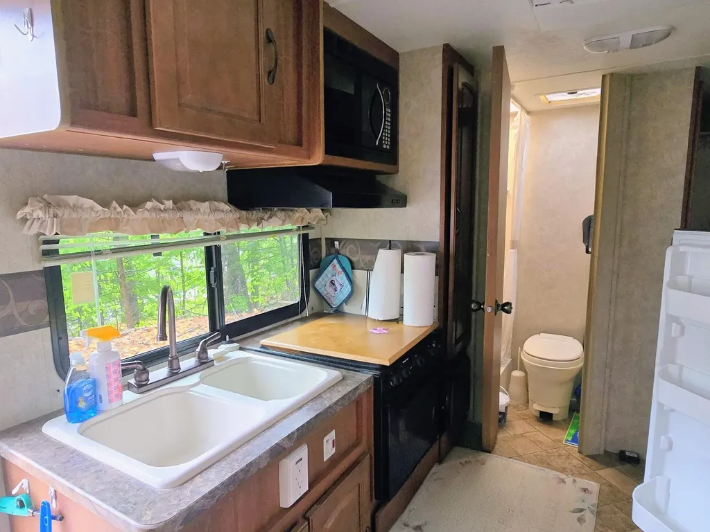 40 Knob Hill Road Naples ME 04055