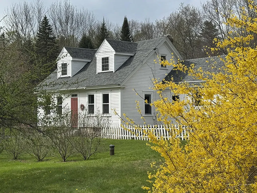 1061 High Street West Gardiner ME 04345