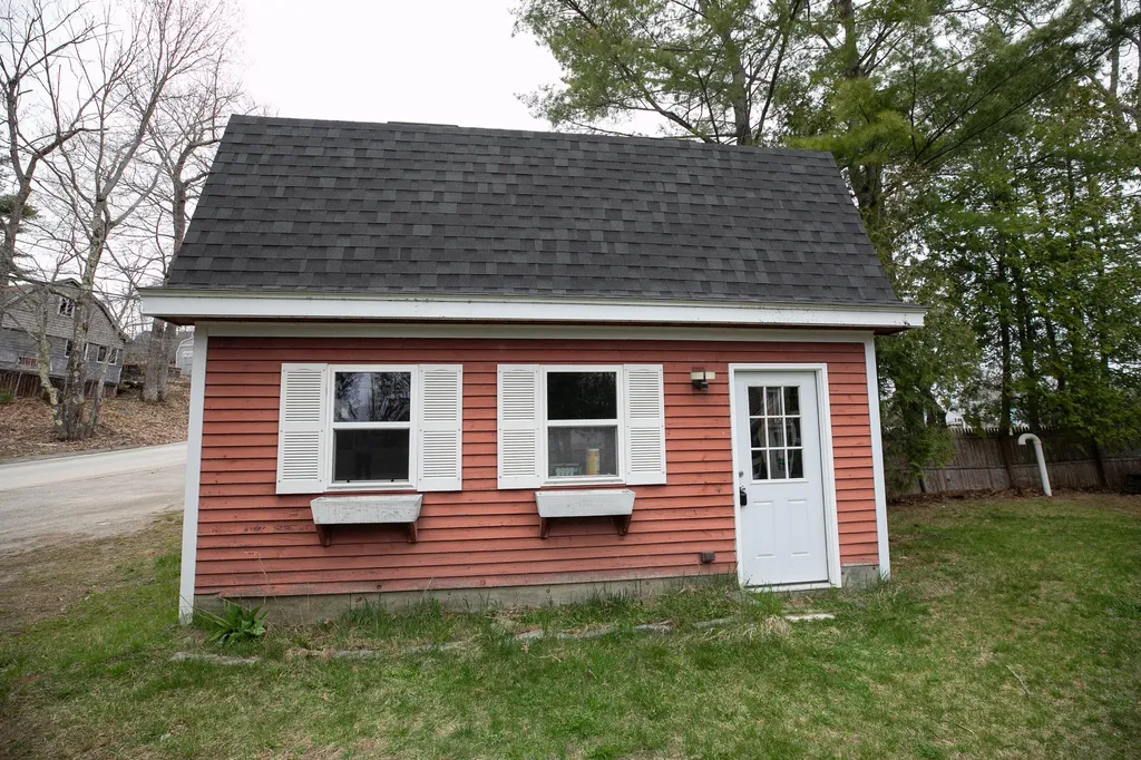 108 Sandy Beach Road Glenburn ME 04401