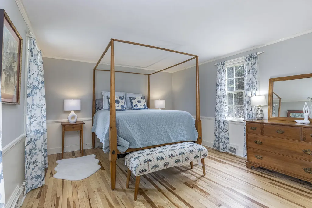 163 State Street Gorham ME 04038
