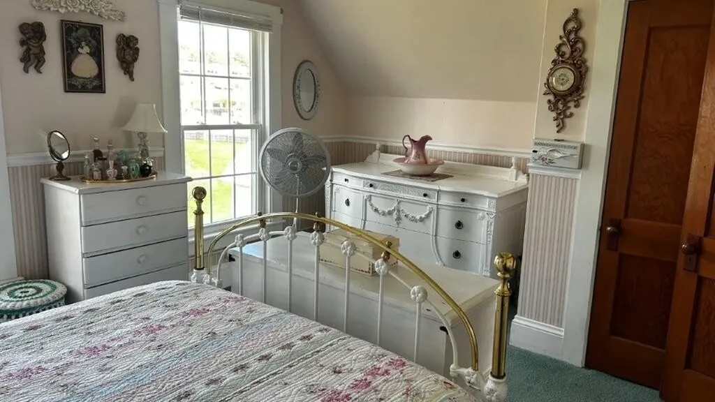 42 E Leavitt Street Skowhegan ME 04976