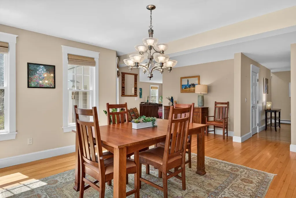 82 Hunts Point Road Cape Elizabeth ME 04107