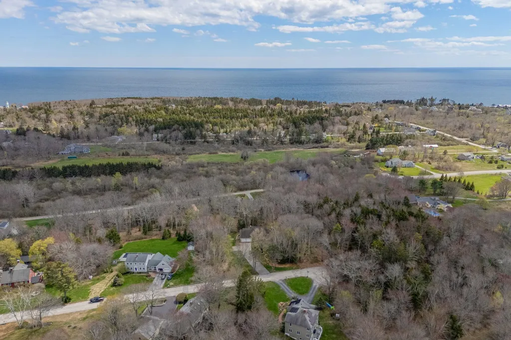 82 Hunts Point Road Cape Elizabeth ME 04107