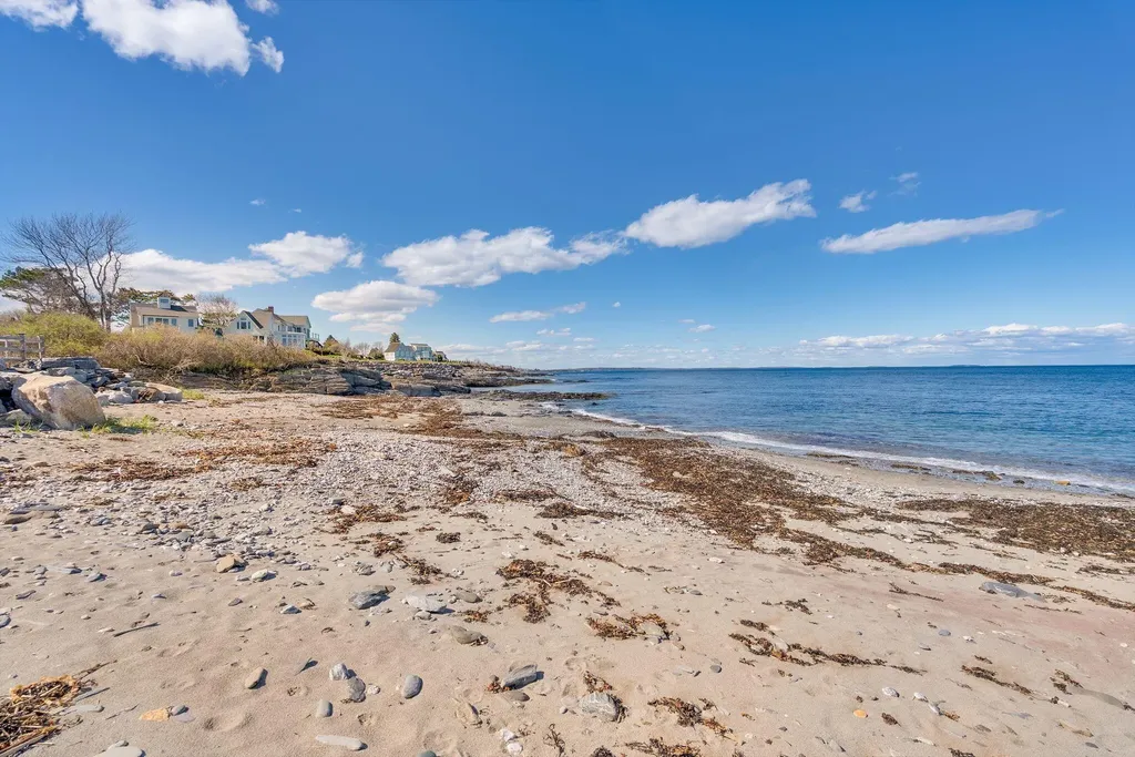 82 Hunts Point Road Cape Elizabeth ME 04107