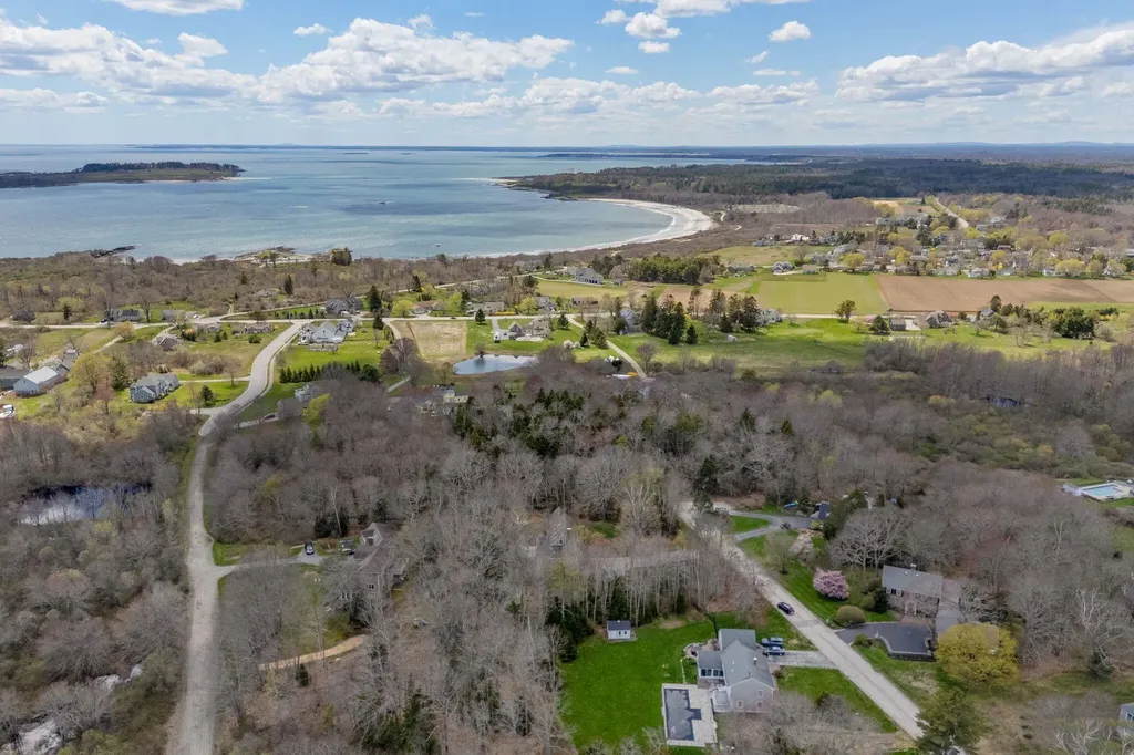 82 Hunts Point Road Cape Elizabeth ME 04107