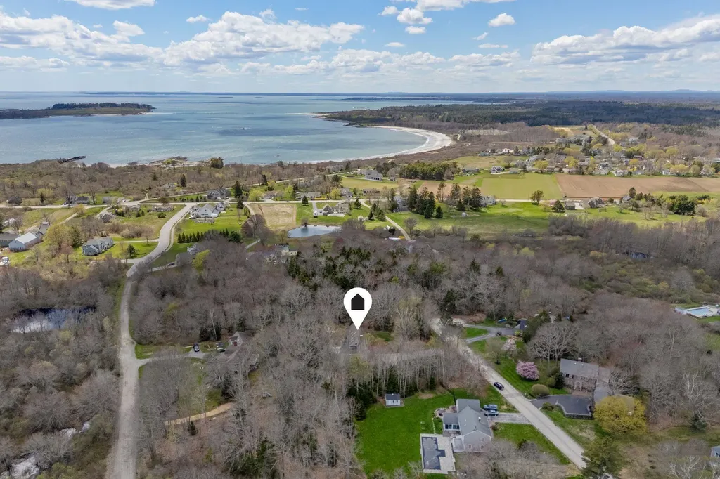 82 Hunts Point Road Cape Elizabeth ME 04107