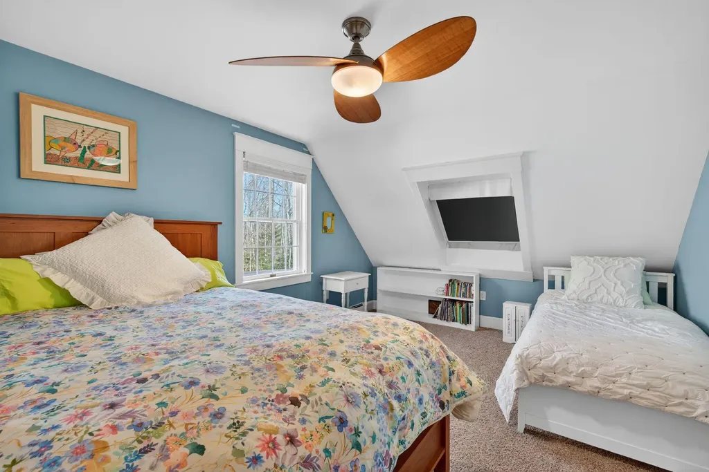 82 Hunts Point Road Cape Elizabeth ME 04107