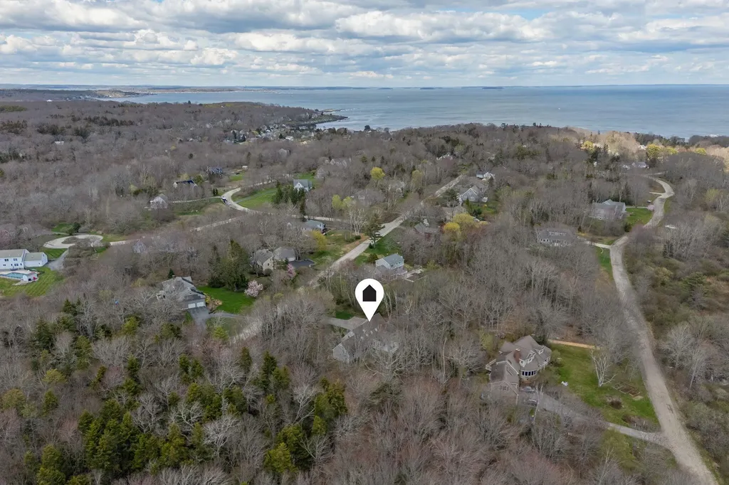 82 Hunts Point Road Cape Elizabeth ME 04107