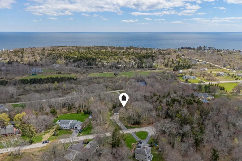 82 Hunts Point Road Cape Elizabeth ME 04107