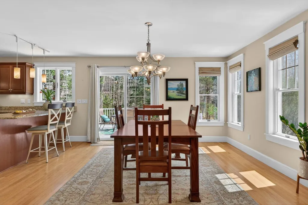 82 Hunts Point Road Cape Elizabeth ME 04107