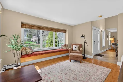 82 Hunts Point Road Cape Elizabeth ME 04107