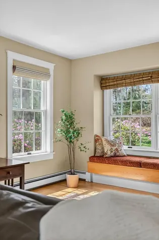 82 Hunts Point Road Cape Elizabeth ME 04107