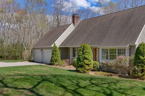 82 Hunts Point Road Cape Elizabeth ME 04107