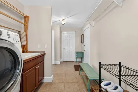 82 Hunts Point Road Cape Elizabeth ME 04107