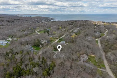 82 Hunts Point Road Cape Elizabeth ME 04107