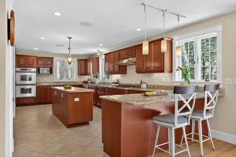 82 Hunts Point Road Cape Elizabeth ME 04107