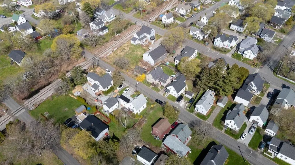 15 Berkley Street Rockland ME 04841