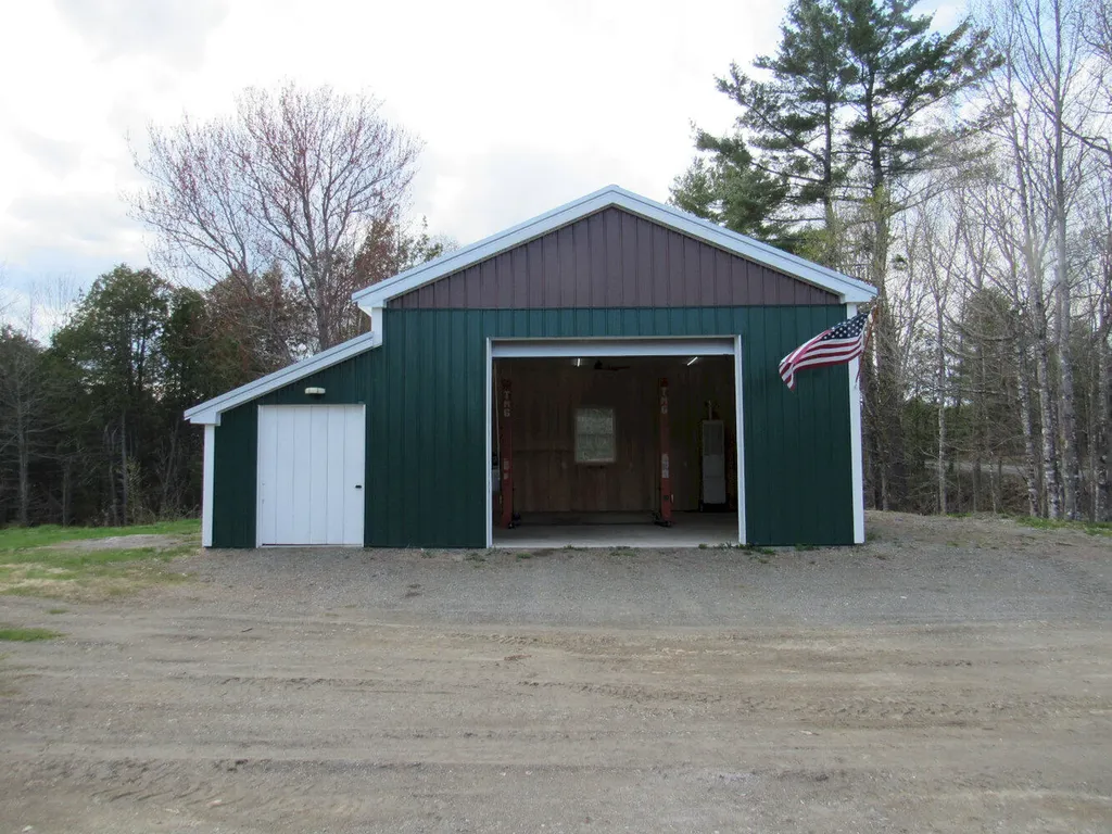 877 Hole In The Wall Road Solon ME 04979