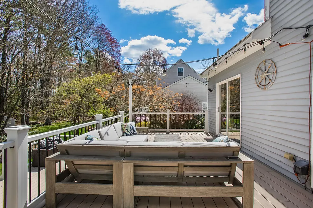 18 Garrison Oaks Drive Kennebunk ME 04043