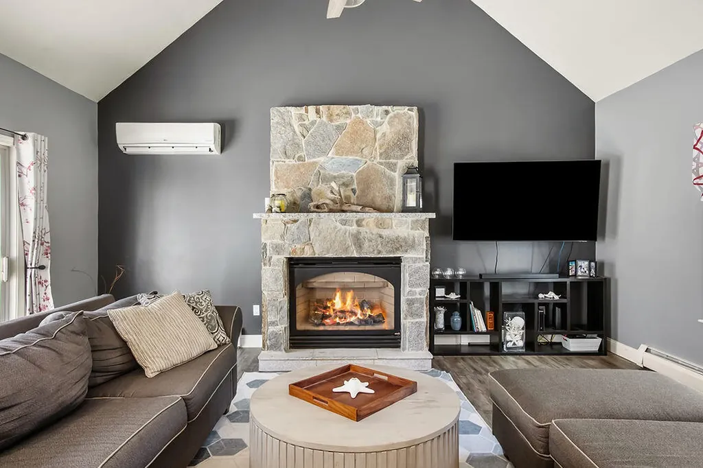 18 Garrison Oaks Drive Kennebunk ME 04043