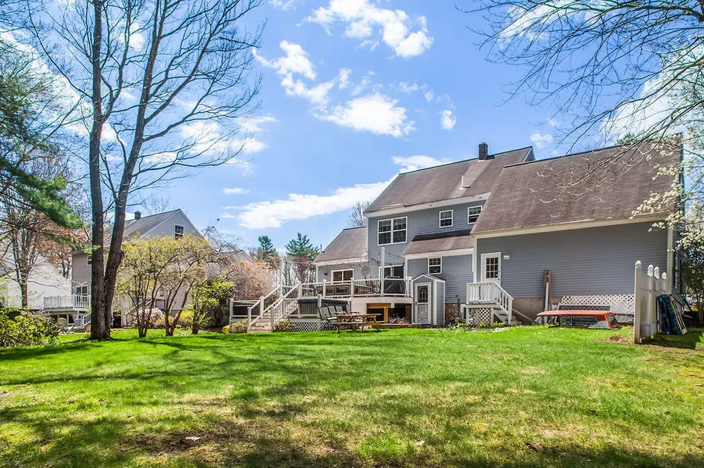 18 Garrison Oaks Drive Kennebunk ME 04043