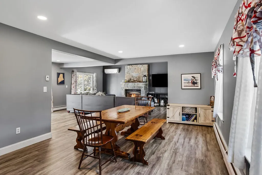 18 Garrison Oaks Drive Kennebunk ME 04043