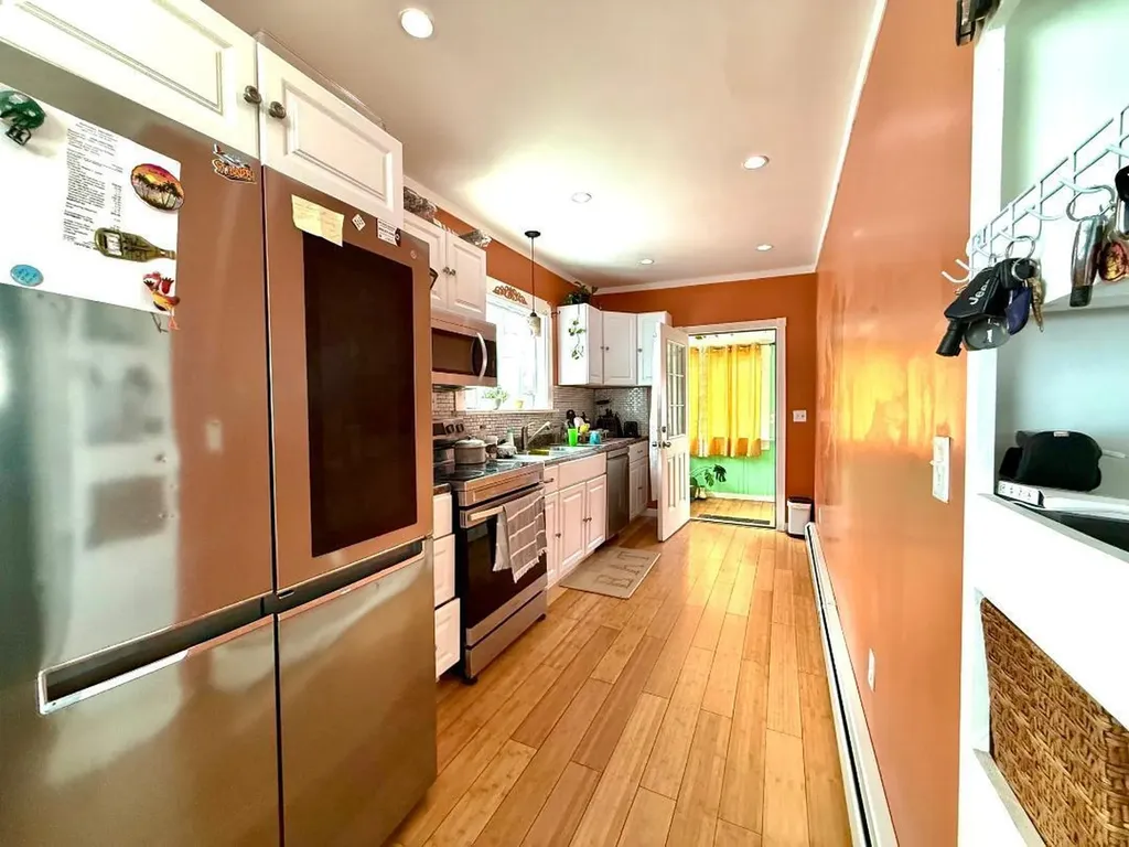 1041 Ocean Avenue Portland ME 04103