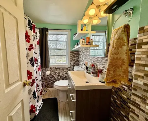 1041 Ocean Avenue Portland ME 04103