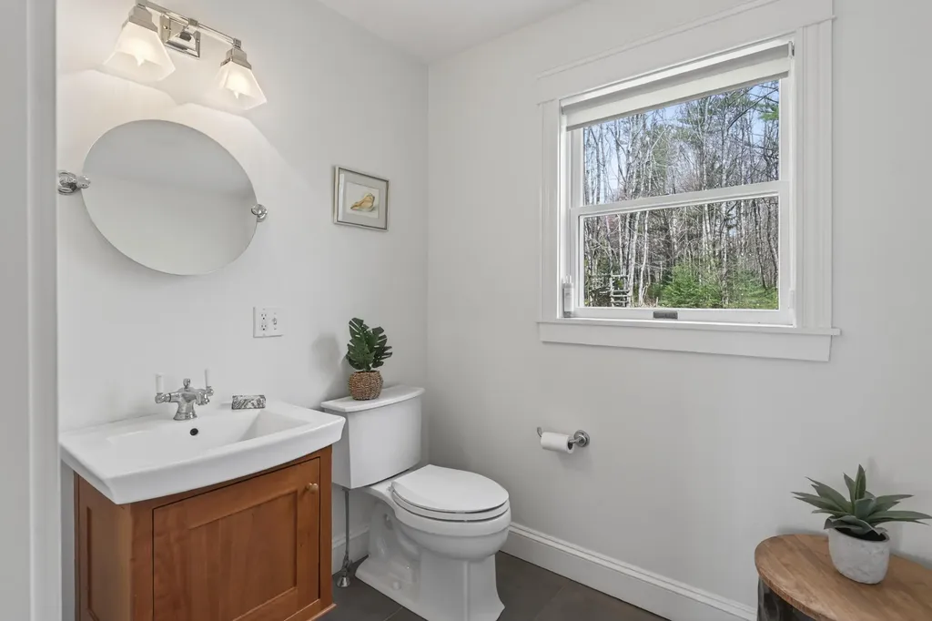 32 Acorn Circle Yarmouth ME 04096