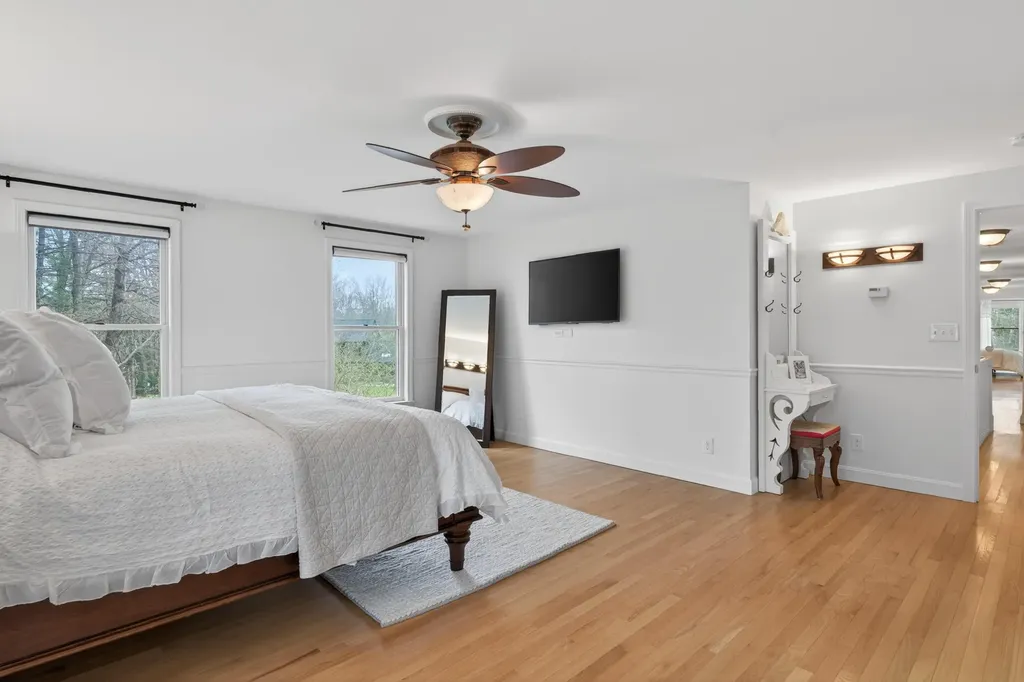32 Acorn Circle Yarmouth ME 04096