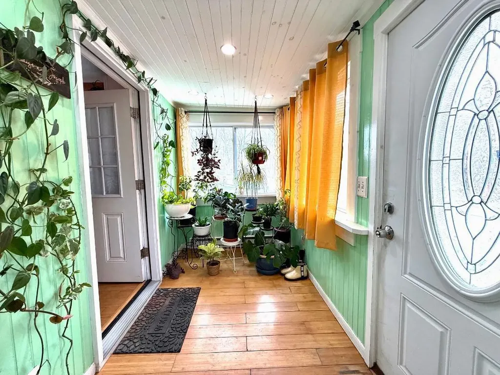 1041 Ocean Avenue Portland ME 04103