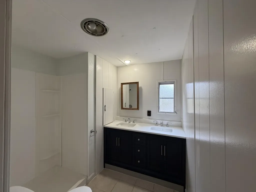 896 Middle Road Dresden ME 04342