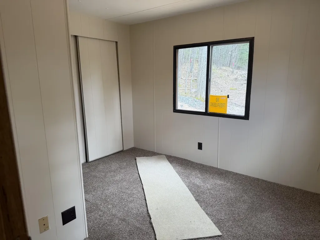 896 Middle Road Dresden ME 04342