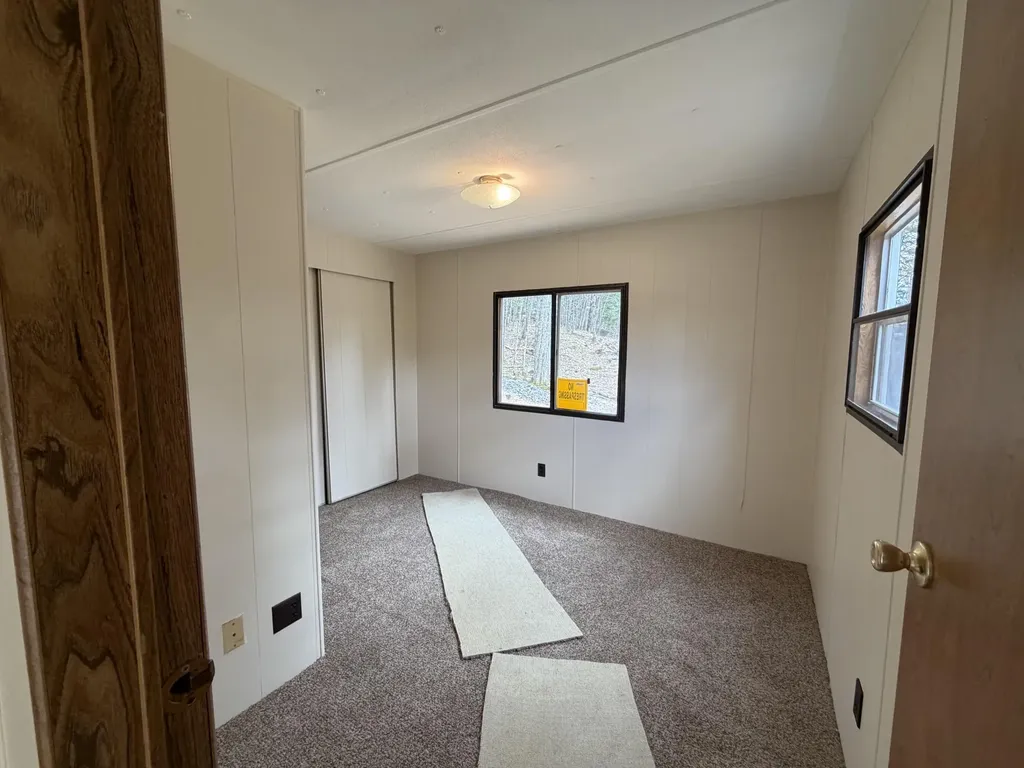 896 Middle Road Dresden ME 04342