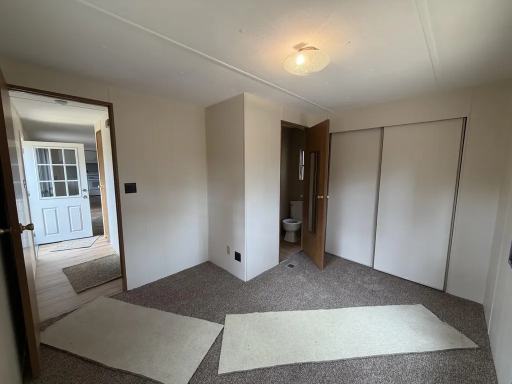 896 Middle Road Dresden ME 04342