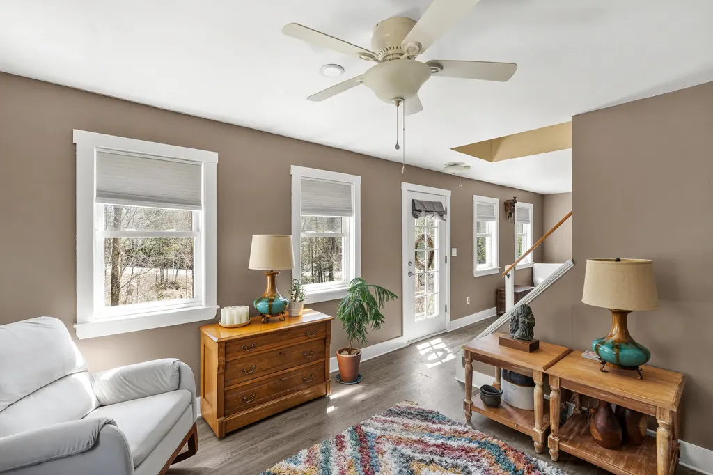 232 Mckay Road Edgecomb ME 04556