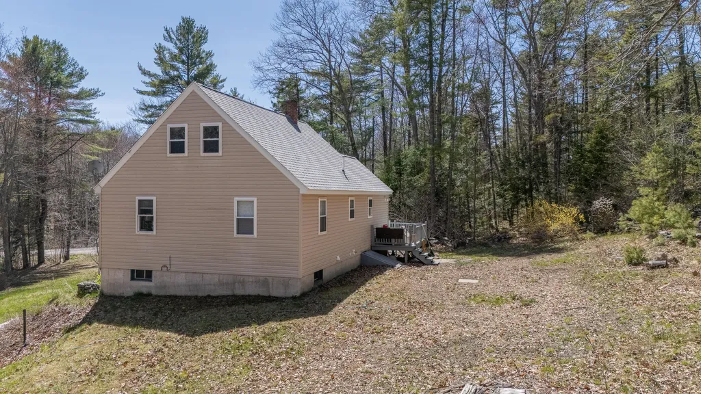 232 Mckay Road Edgecomb ME 04556