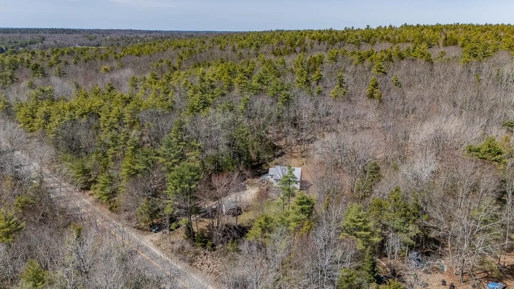 232 Mckay Road Edgecomb ME 04556