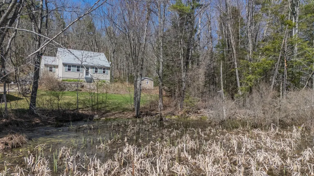 232 Mckay Road Edgecomb ME 04556