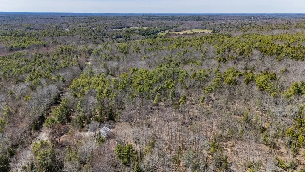 232 Mckay Road Edgecomb ME 04556